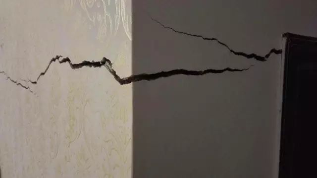 裂开3.jpg