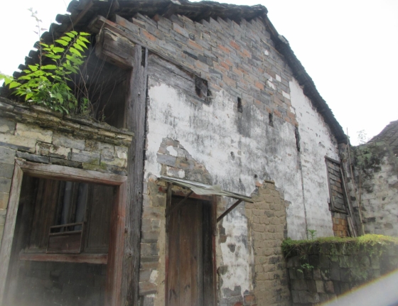 你知道房屋什么时候需要进行安全鉴定吗？