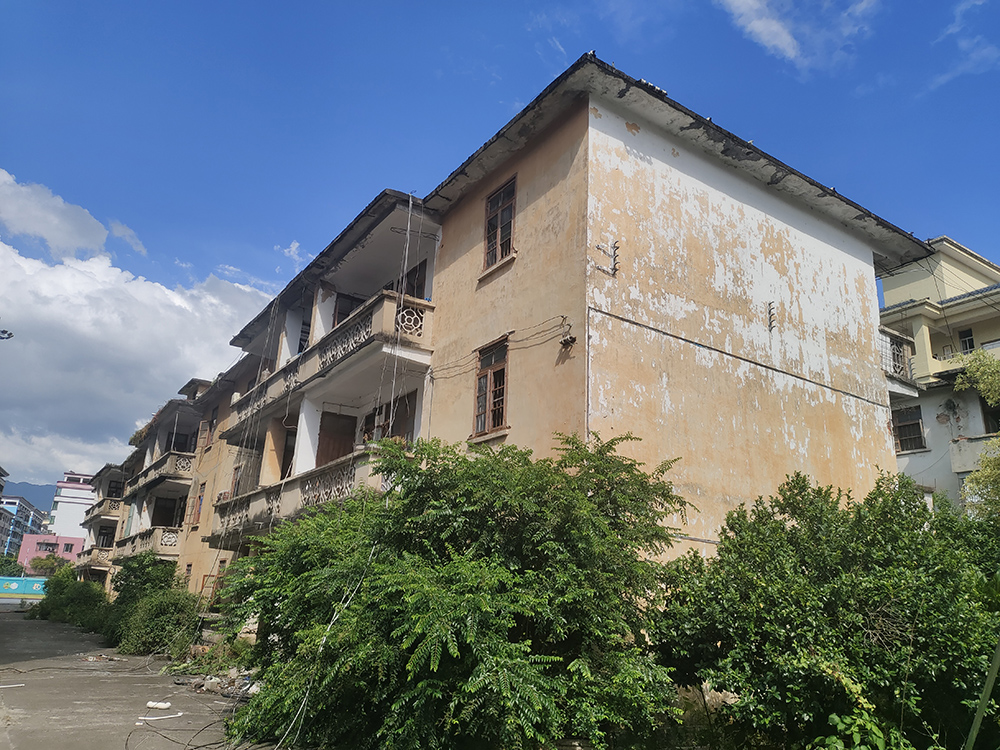 抗震等级不满足要求